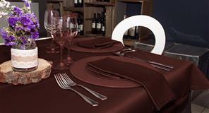 Mantel Tela Raso Satén 120x120cm Color Chocolate (50% Poliéster / 50% Algodón)